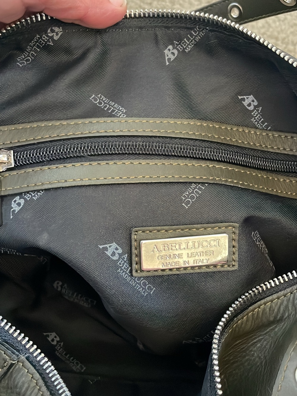 A. Bellucci- Dark Green Leather Bag with removable crossbody strap - Picture 10 of 10
